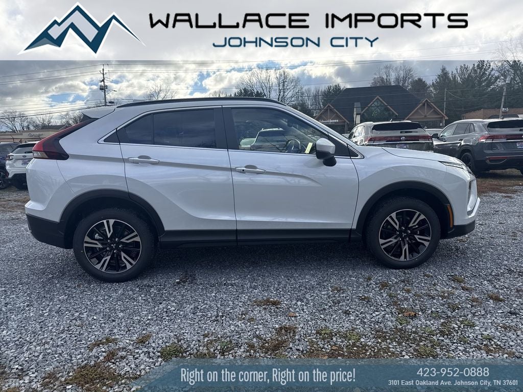 2026 Mitsubishi Eclipse Cross SE in Diamond White — front three-quarter view
