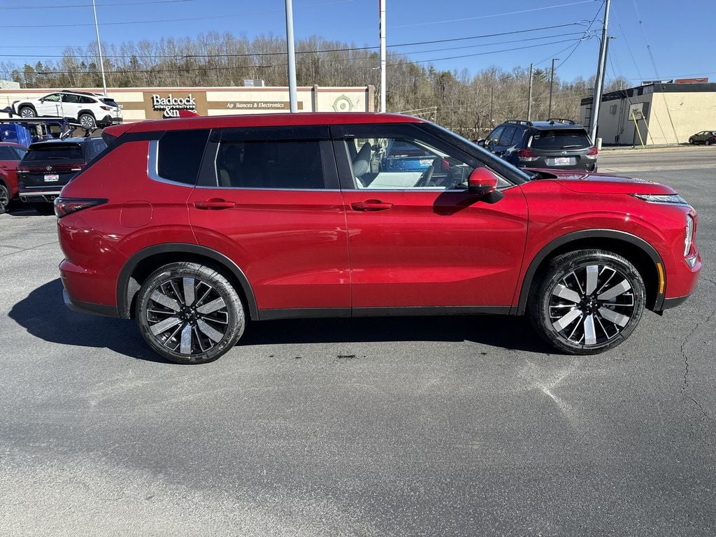2025 Mitsubishi Outlander — interior view