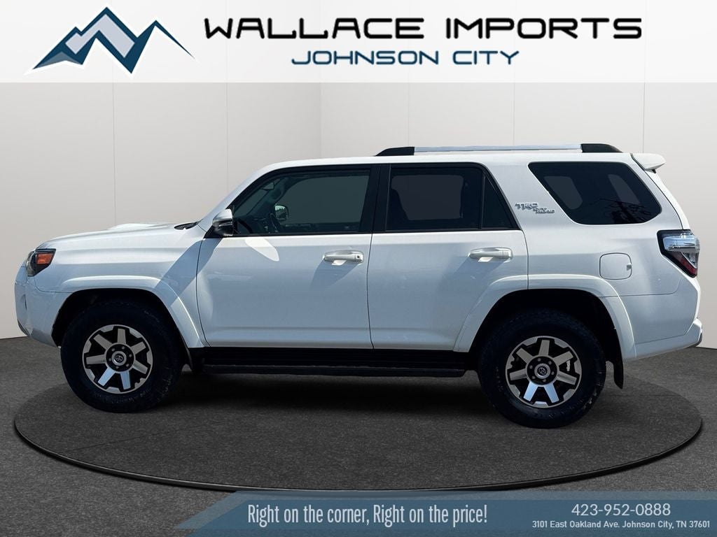2018 Toyota 4Runner TRD Off-Road Premium in Super White — front three-quarter view